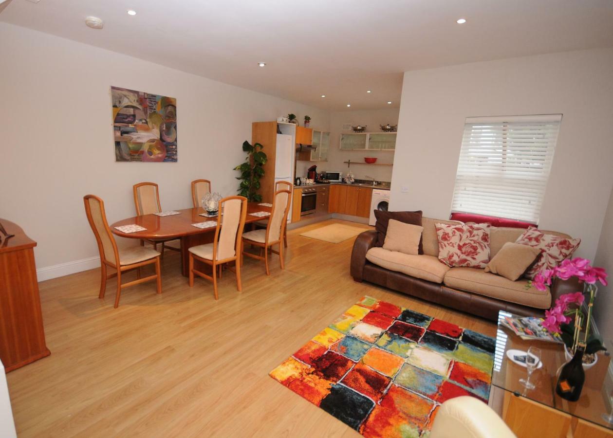 5 College Crescent Leilighet Galway Eksteriør bilde