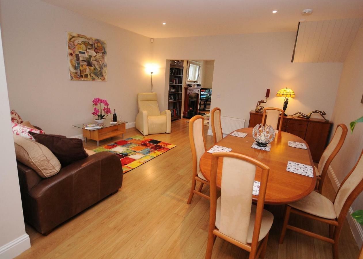 5 College Crescent Leilighet Galway Eksteriør bilde