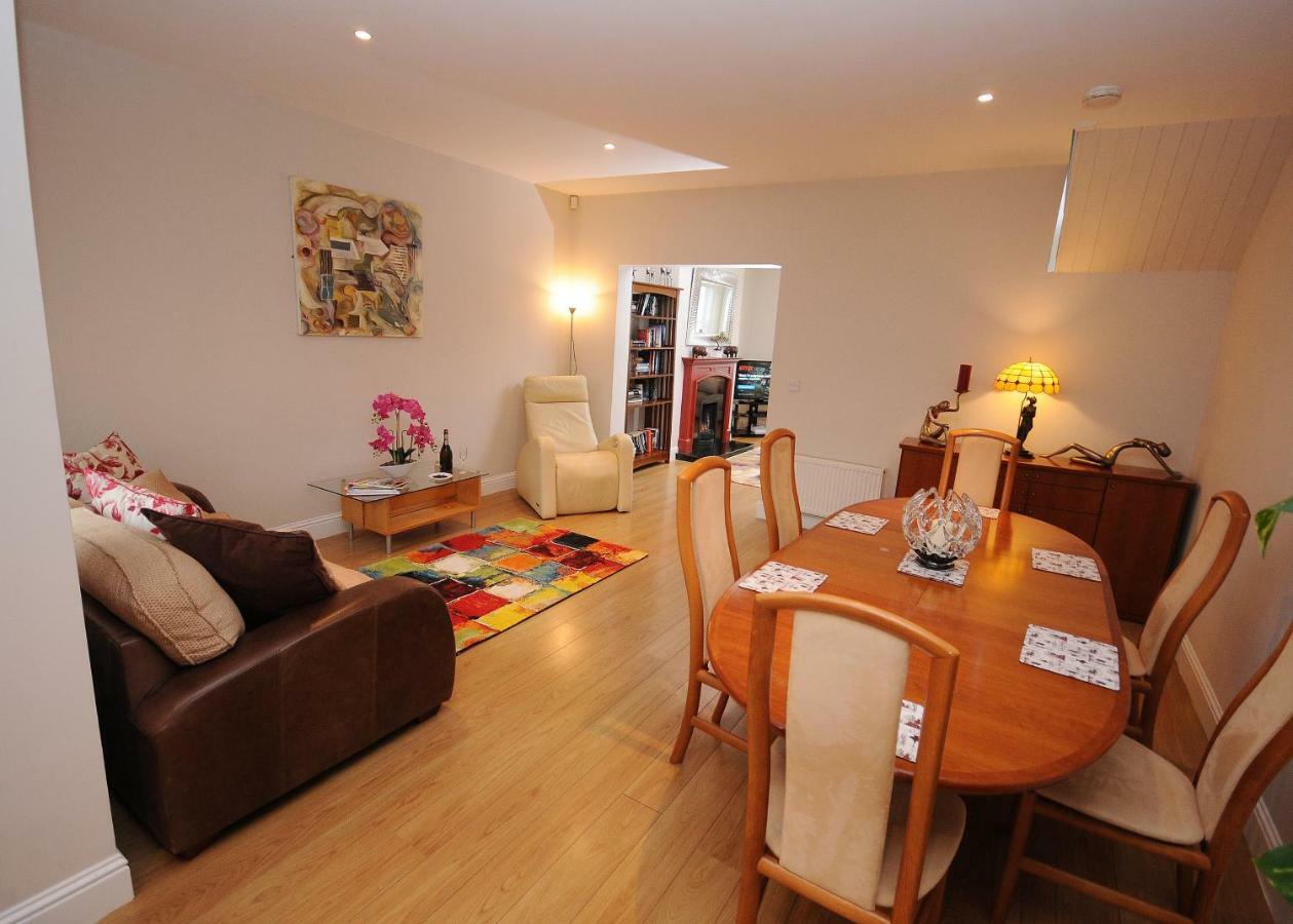 5 College Crescent Leilighet Galway Eksteriør bilde